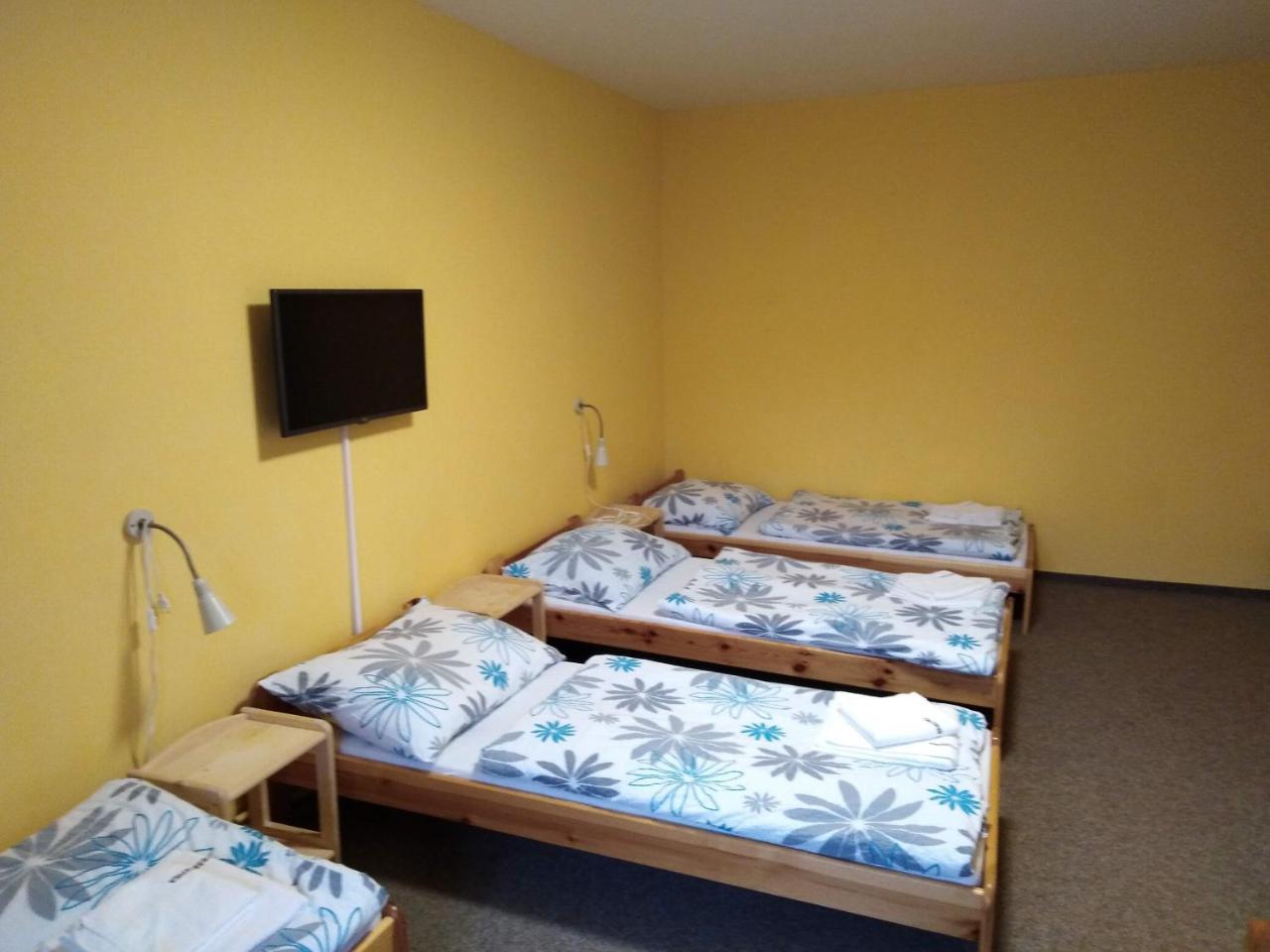 Penzion Snezenka Jiretin pod Bukovou Buitenkant foto