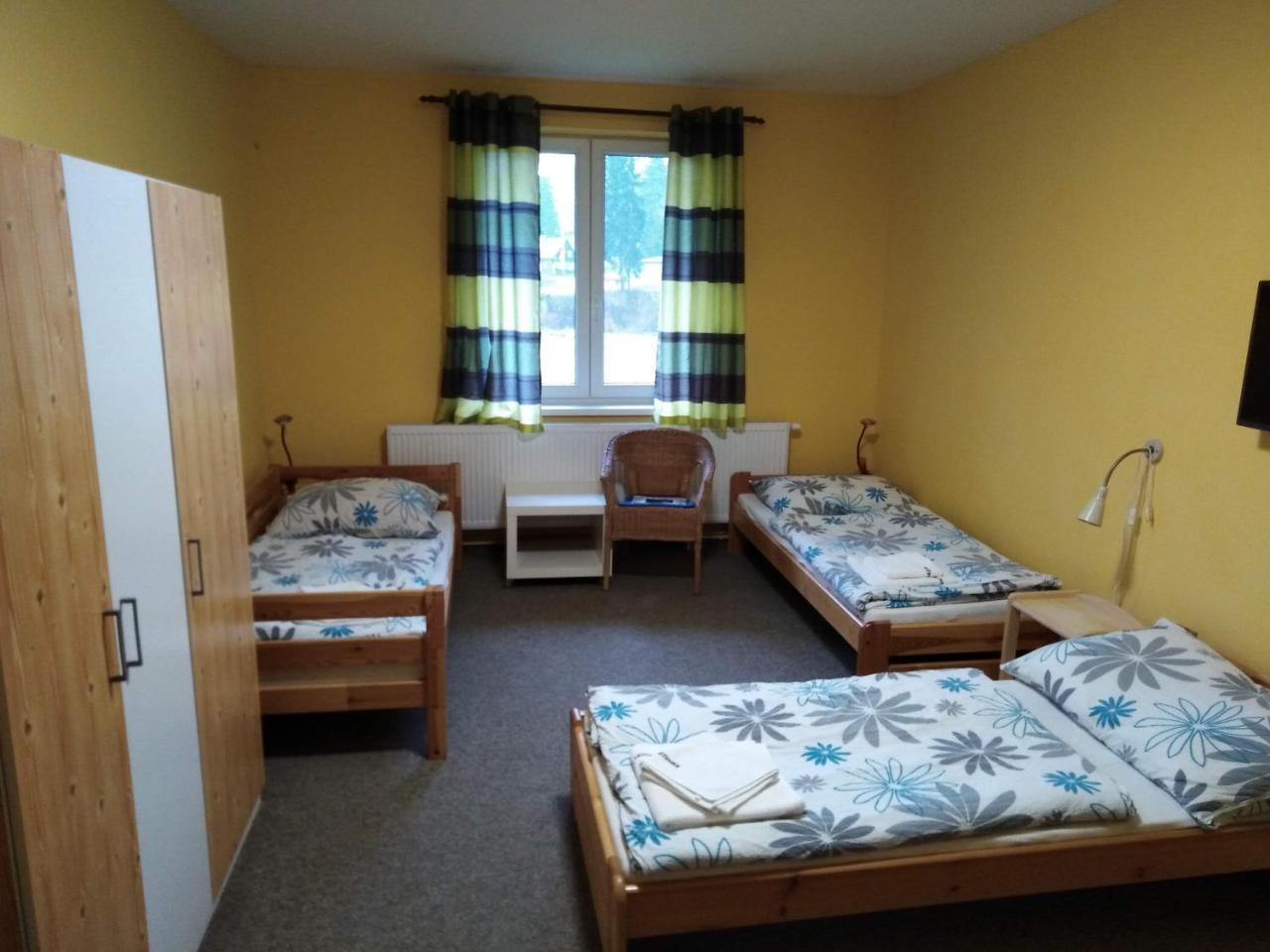 Penzion Snezenka Jiretin pod Bukovou Buitenkant foto