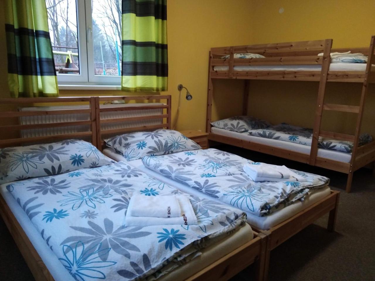 Penzion Snezenka Jiretin pod Bukovou Buitenkant foto