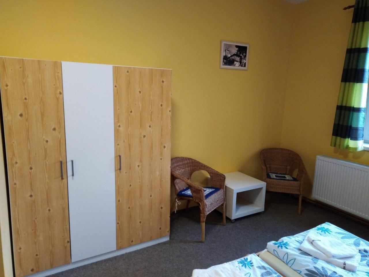 Penzion Snezenka Jiretin pod Bukovou Buitenkant foto
